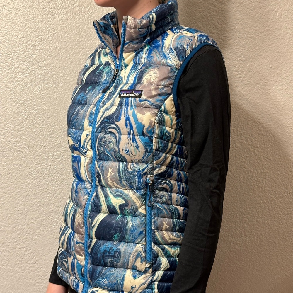 Patagonia Down Vest in Marbled Blue (Women’s Small)